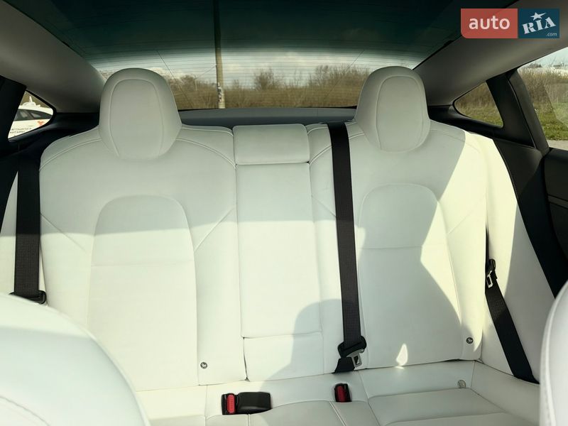 Седан Tesla Model 3 2022 в Запорожье