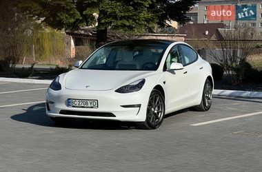 Седан Tesla Model 3 2022 в Самборе