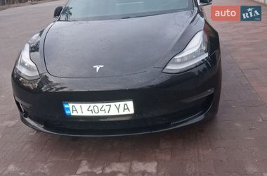 Седан Tesla Model 3 2019 в Києві