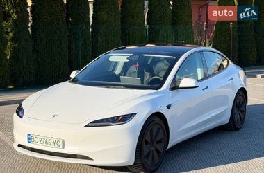 Седан Tesla Model 3 2024 в Яворові