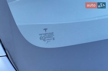 Седан Tesla Model 3 2020 в Рівному