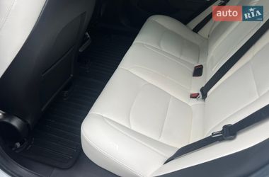 Седан Tesla Model 3 2020 в Збаражі