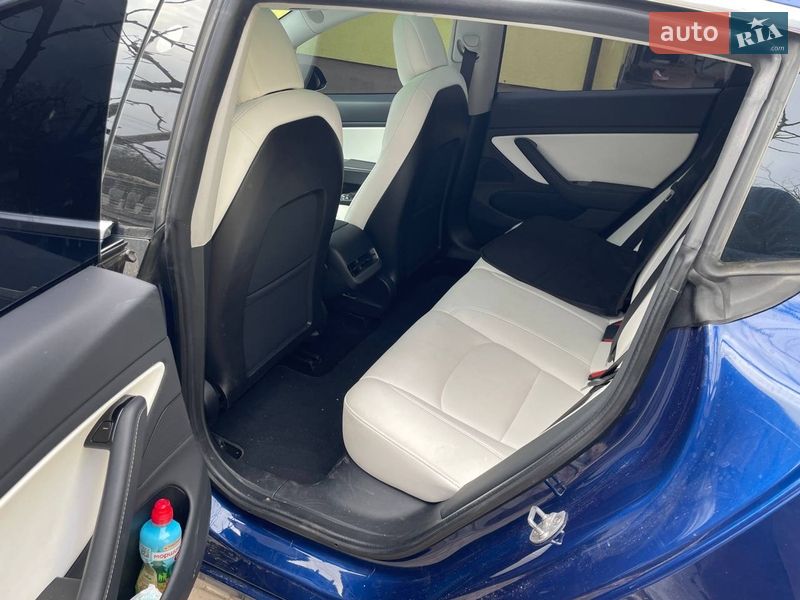 Седан Tesla Model 3 2020 в Киеве