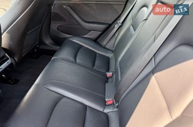 Седан Tesla Model 3 2020 в Коломиї