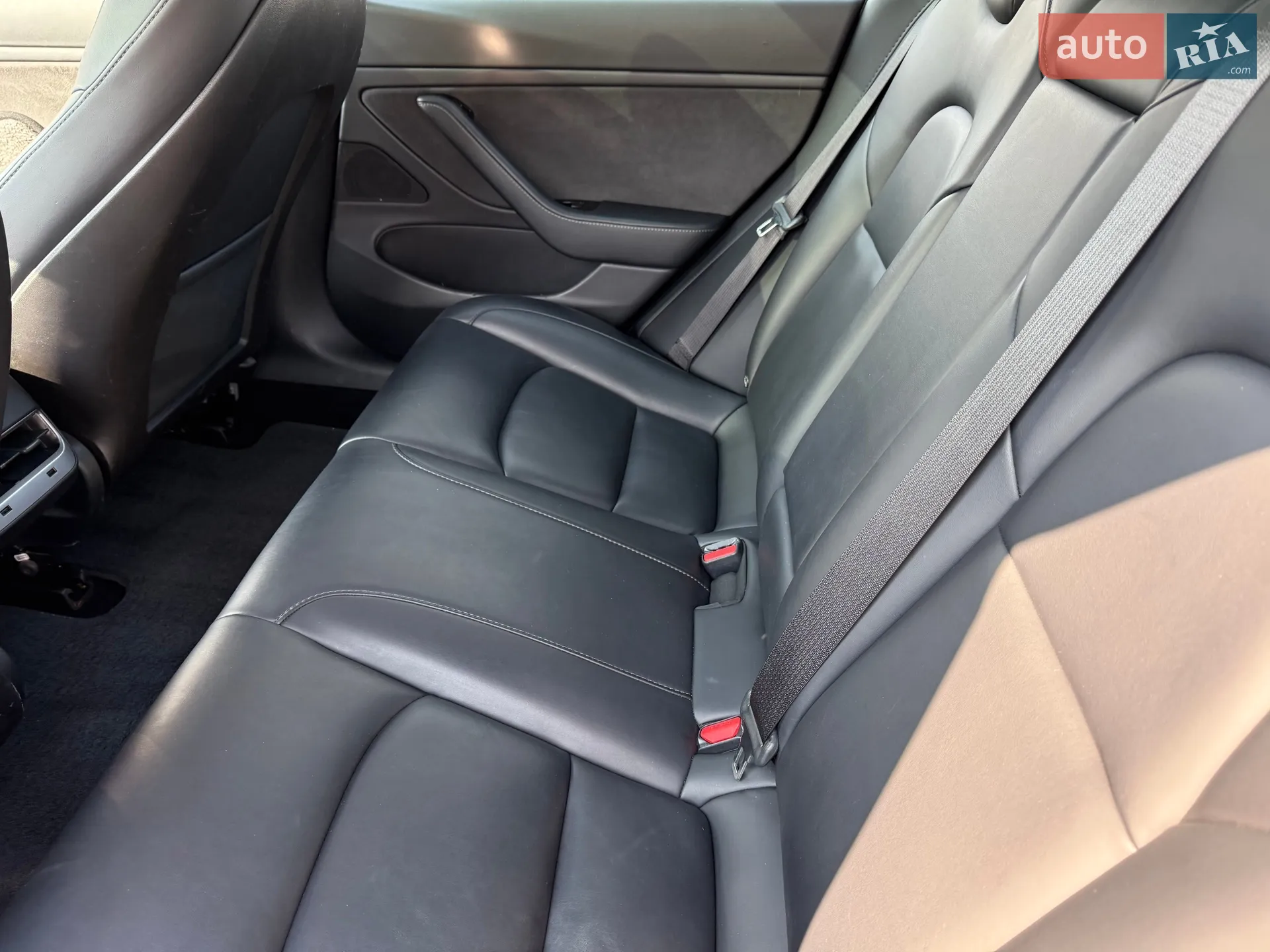 2020 Tesla Model 3 - мініатюра 8