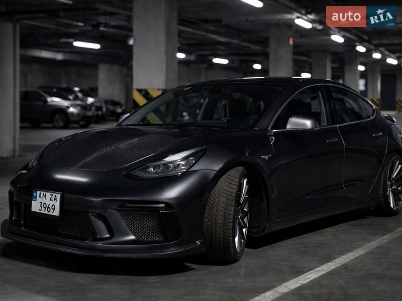 Tesla Model 3 2019