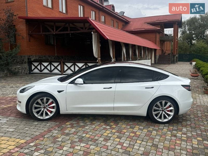 Седан Tesla Model 3 2021 в Пустомитах фото 5 Седан Tesla Model 3 2021 в Пустомитах