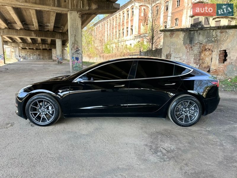 Tesla Model 3 2018