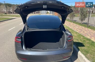 Седан Tesla Model 3 2022 в Киеве