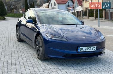 Седан Tesla Model 3 2024 в Львове