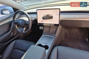 Седан Tesla Model 3 2022 в Виннице