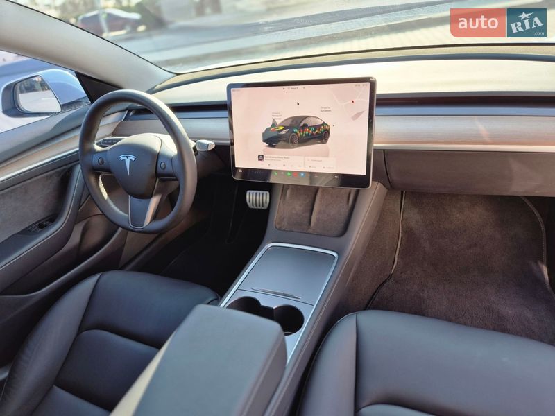 Седан Tesla Model 3 2022 в Виннице