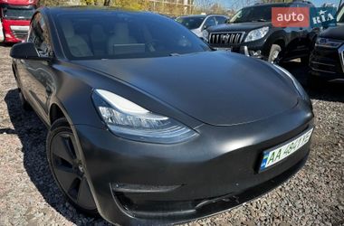 Седан Tesla Model 3 2020 в Киеве