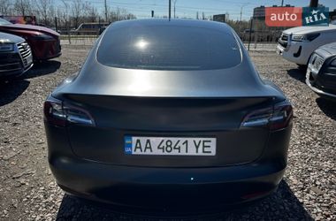 Седан Tesla Model 3 2020 в Киеве