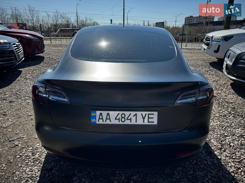 Седан Tesla Model 3 2020 в Киеве
