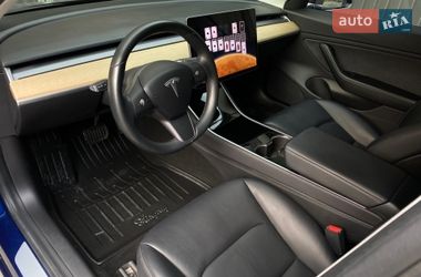 Седан Tesla Model 3 2019 в Ужгороде