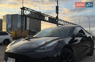 Седан Tesla Model 3 2023 в Києві