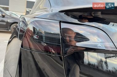 Седан Tesla Model 3 2023 в Києві