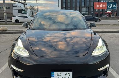Седан Tesla Model 3 2023 в Києві