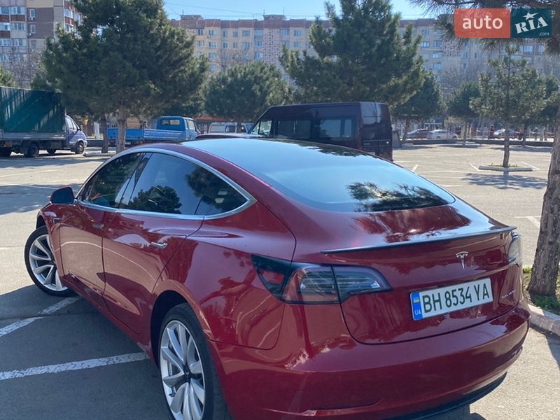 Седан Tesla Model 3 2018 в Одесі