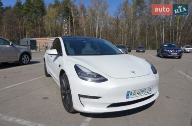 Седан Tesla Model 3 2019 в Киеве