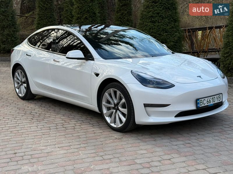 Седан Tesla Model 3 2020 в Дрогобыче