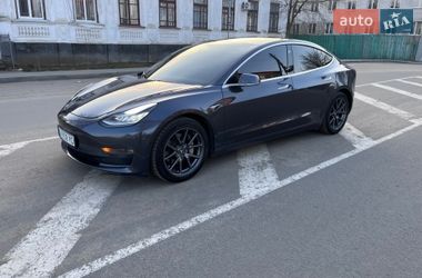 Седан Tesla Model 3 2020 в Радомышле
