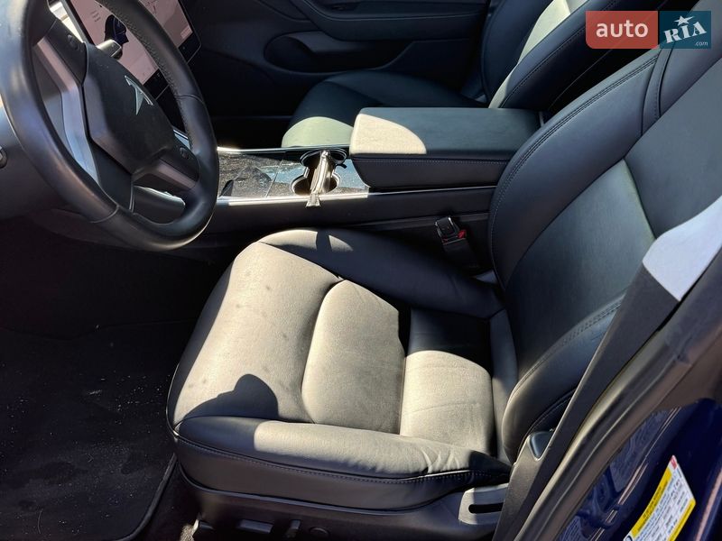 Седан Tesla Model 3 2018 в Смілі