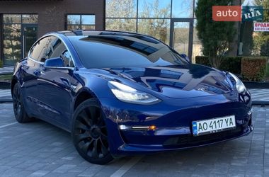 Седан Tesla Model 3 2019 в Ужгороде