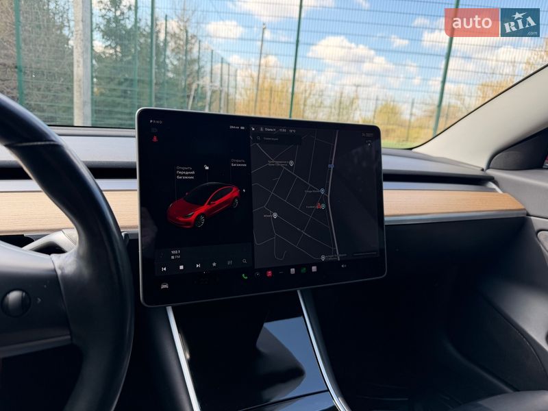 Седан Tesla Model 3 2018 в Львове