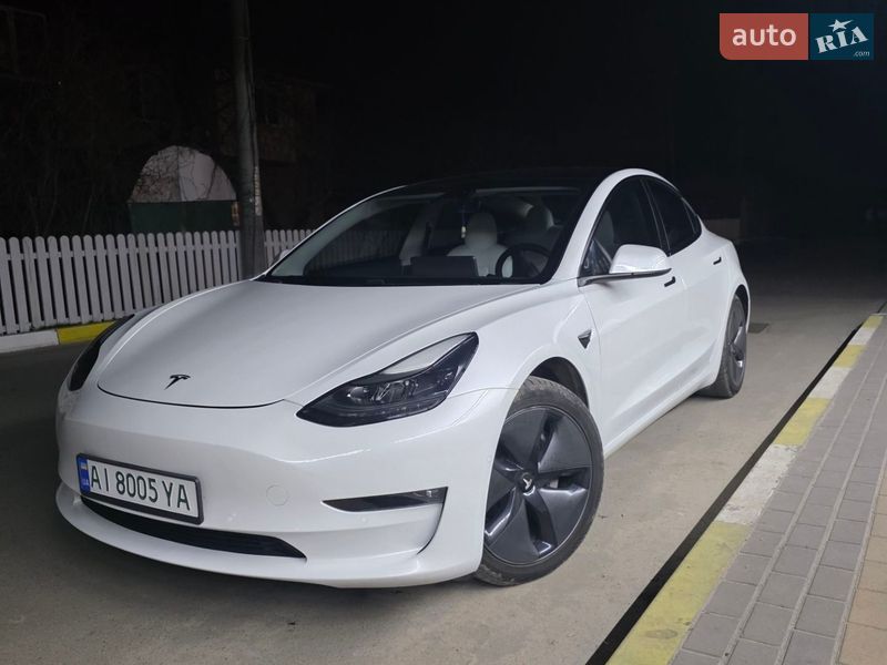 Седан Tesla Model 3 2020 в Києві