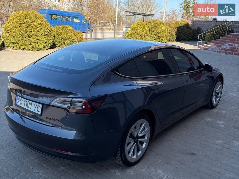 Седан Tesla Model 3 2022 в Луцке