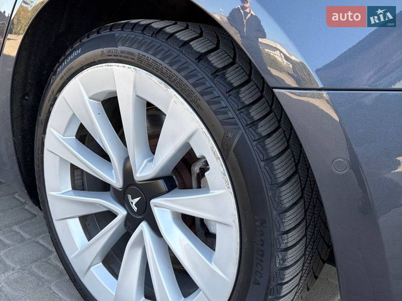 Седан Tesla Model 3 2022 в Луцке