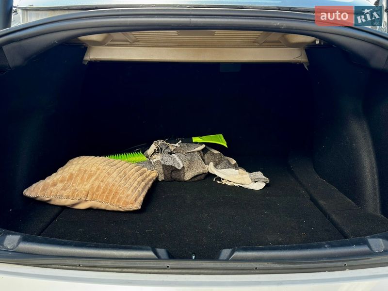 Седан Tesla Model 3 2022 в Киеве