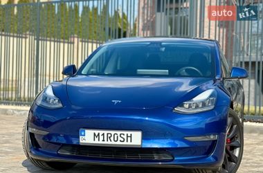 Седан Tesla Model 3 2020 в Кривом Роге