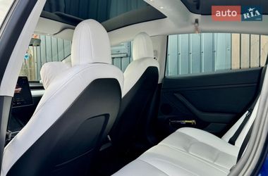 Седан Tesla Model 3 2022 в Киеве