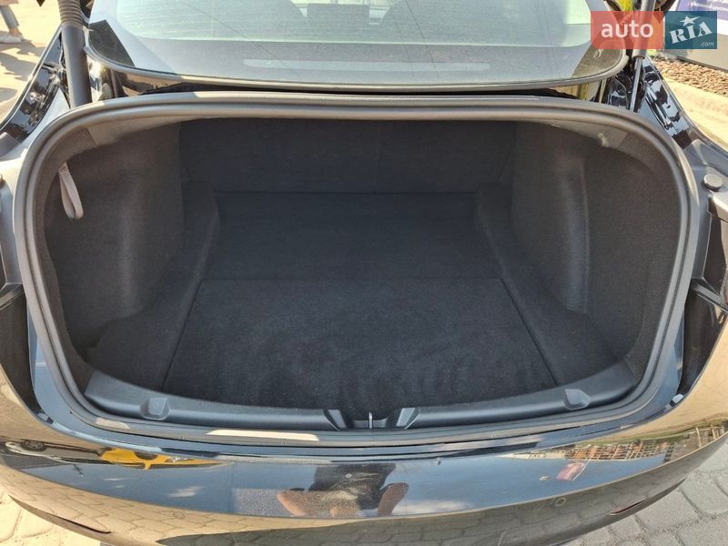 Седан Tesla Model 3 2021 в Львове фото 17 Седан Tesla Model 3 2021 в Львове