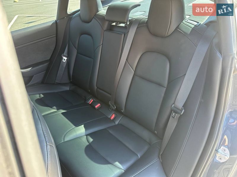 Седан Tesla Model 3 2021 в Одесі