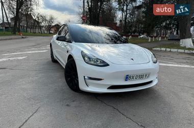 Седан Tesla Model 3 2022 в Виннице