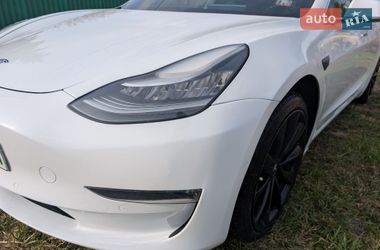Седан Tesla Model 3 2019 в Киеве фото 4 Седан Tesla Model 3 2019 в Киеве