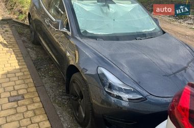Седан Tesla Model 3 2018 в Львове