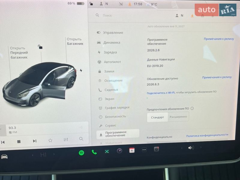 Седан Tesla Model 3 2018 в Львові