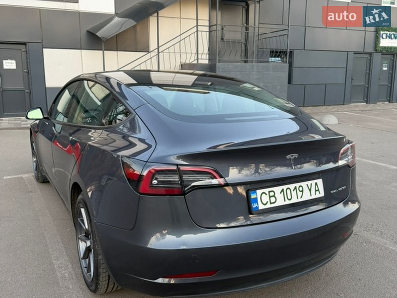 Седан Tesla Model 3 2023 в Киеве