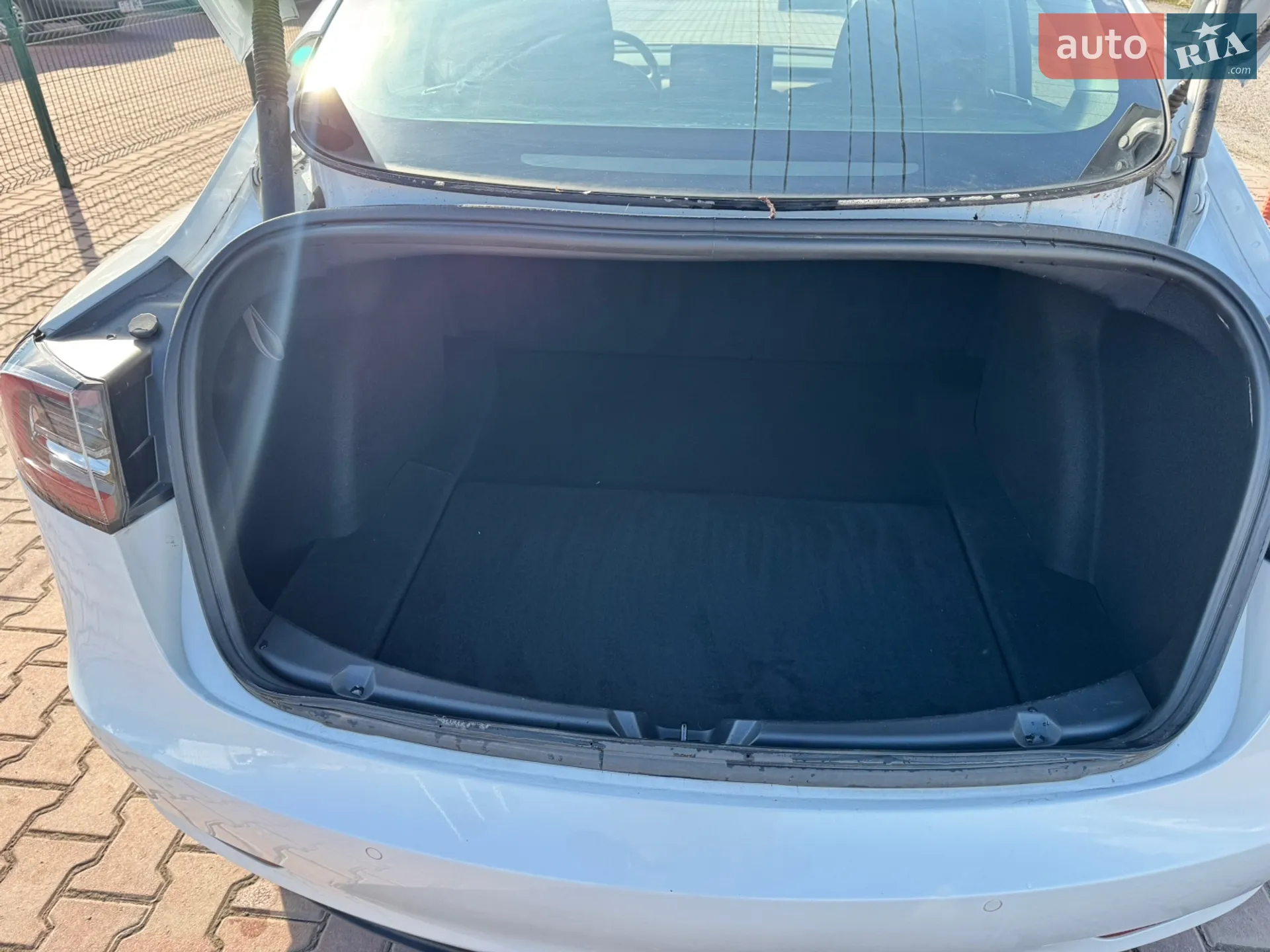 2022 Tesla Model 3 - мініатюра 25