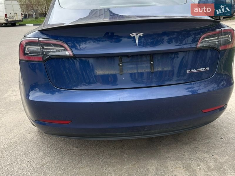 Седан Tesla Model 3 2022 в Харькове
