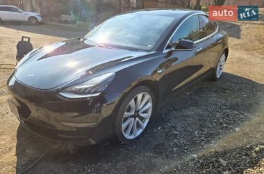Седан Tesla Model 3 2019 в Снятине