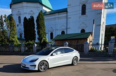 Седан Tesla Model 3 2023 в Глухове