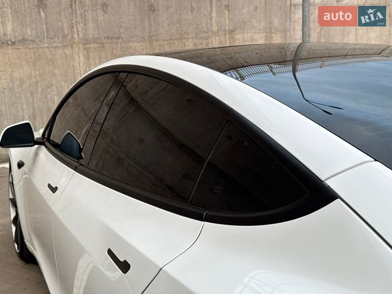 Седан Tesla Model 3 2021 в Одессе