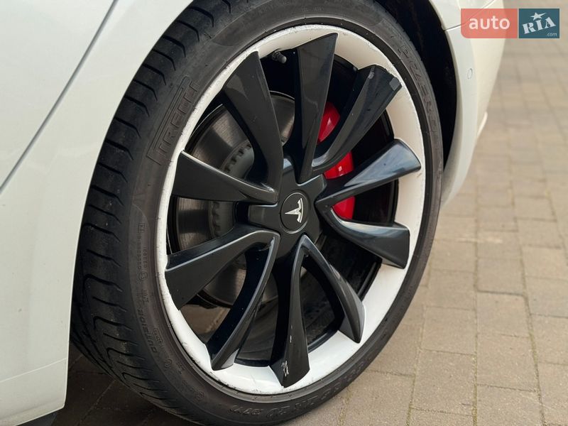 Седан Tesla Model 3 2021 в Одессе