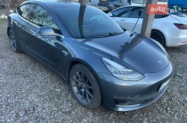 Седан Tesla Model 3 2020 в Луцке